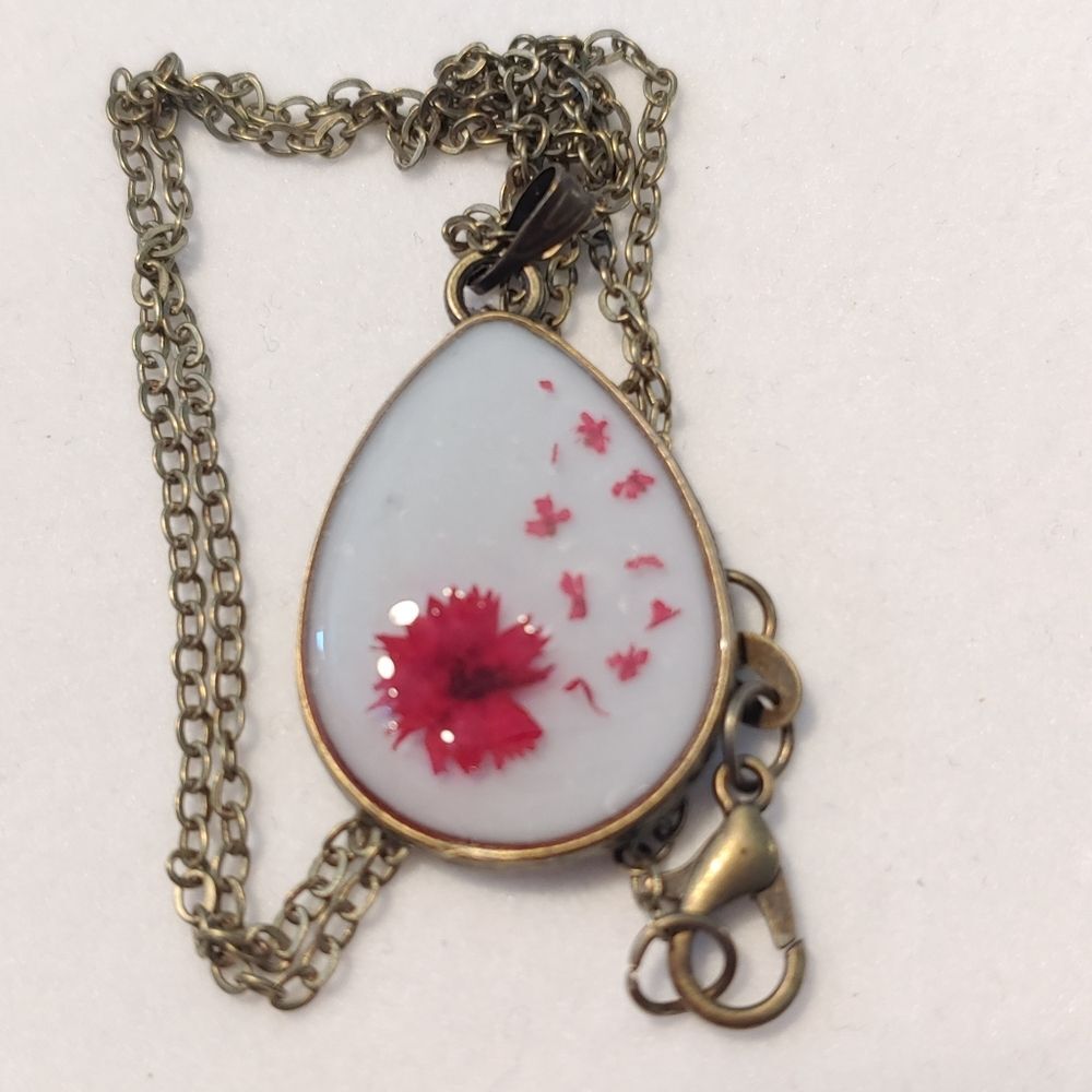 Necklace Bronze Teardrop w/ White Resin and Red Fl